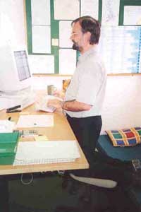 sit/stand workstation
